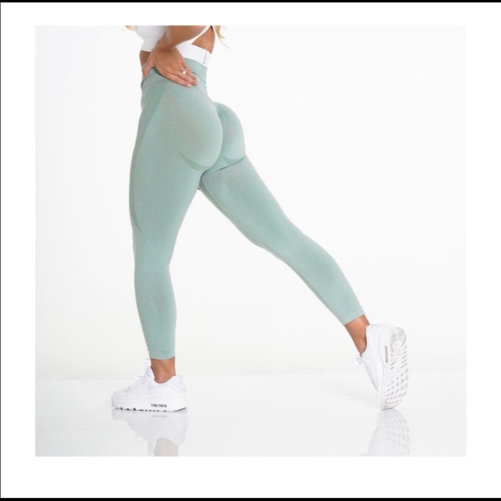 **ISO** for NVGTN Electric blue leggings!